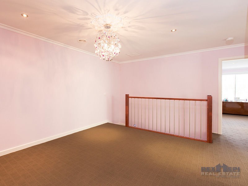 16 Greenview Terrace, Keysborough VIC 3173