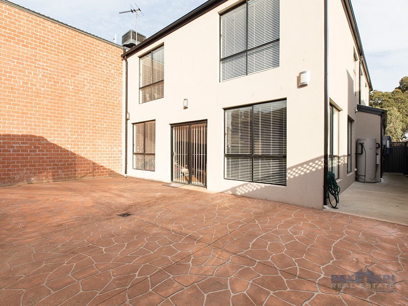 16 Greenview Terrace, Keysborough VIC 3173