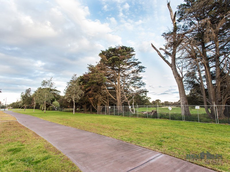 16 Greenview Terrace, Keysborough VIC 3173