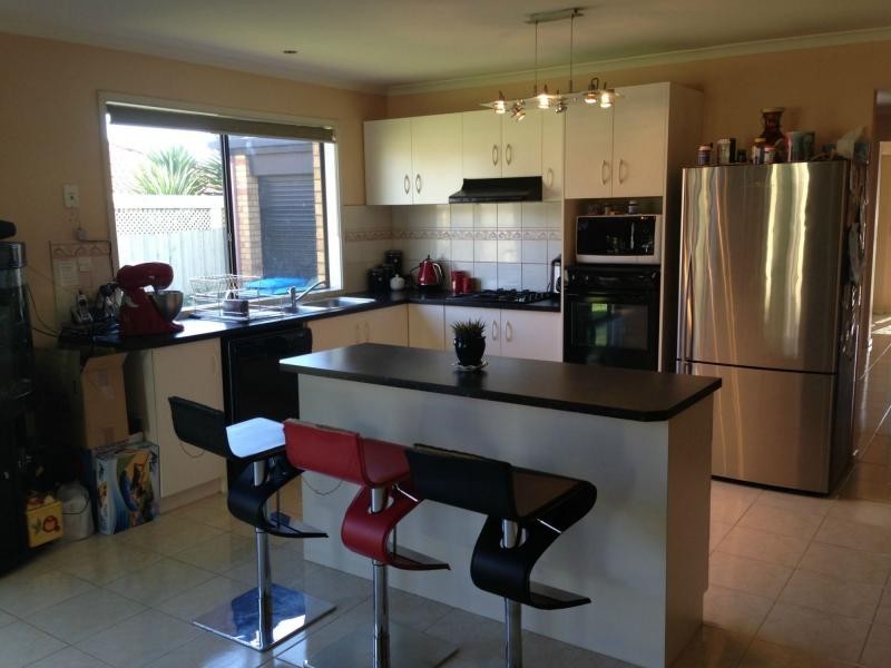 20 Elanora Way, Hampton Park VIC 3976