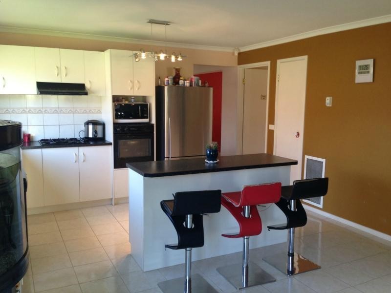 20 Elanora Way, Hampton Park VIC 3976