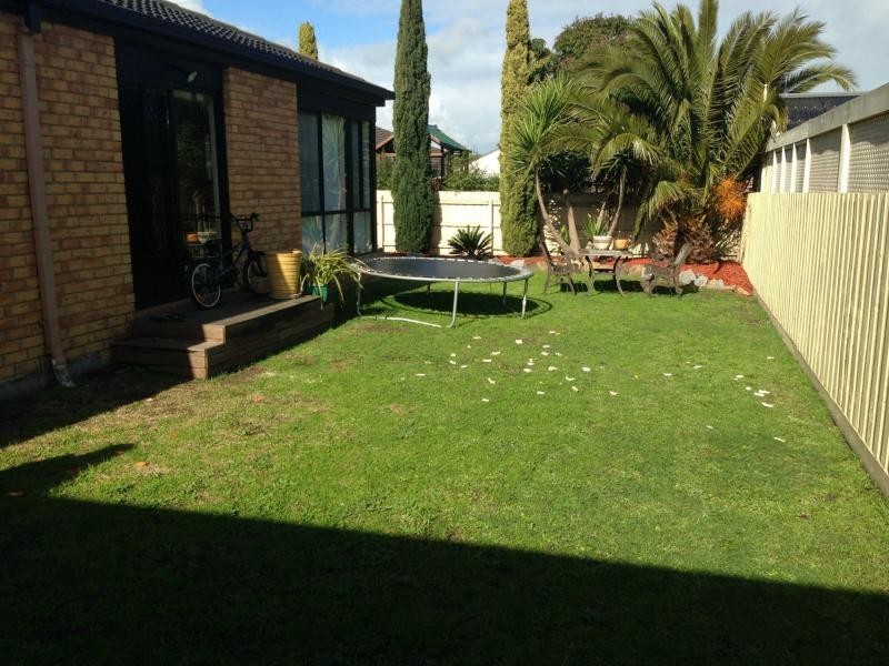 20 Elanora Way, Hampton Park VIC 3976