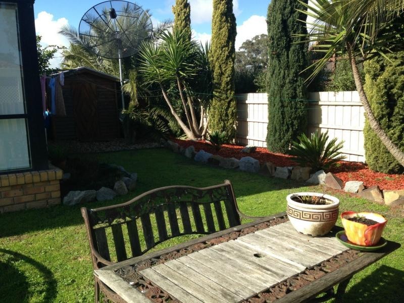 20 Elanora Way, Hampton Park VIC 3976