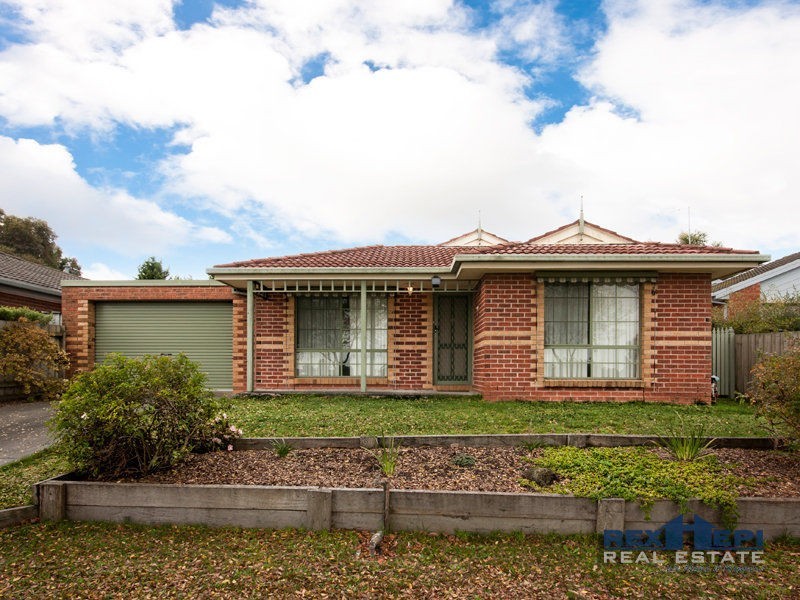 64 Lakeview Drive, Narre Warren South VIC 3805