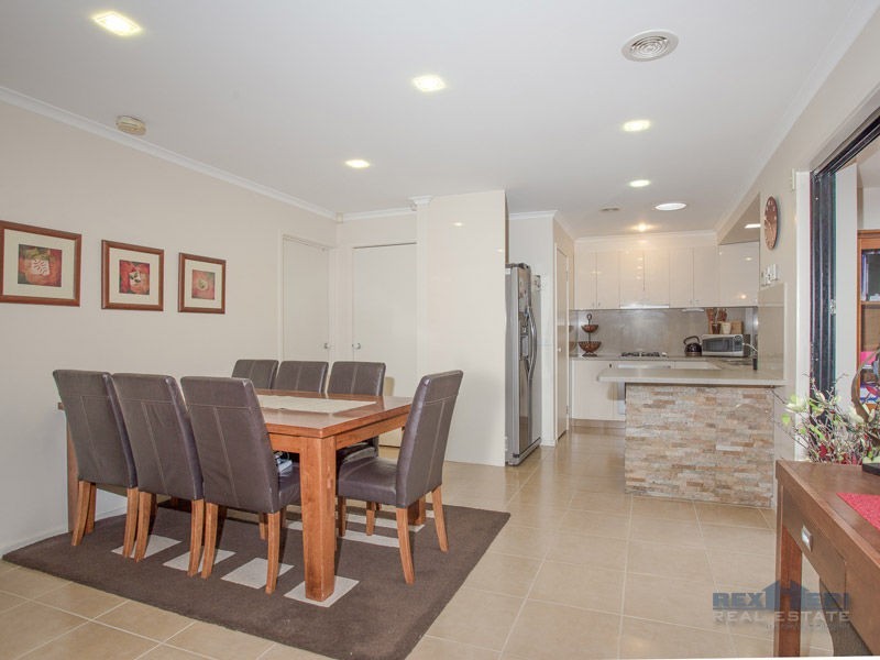 21 Forsyth Court, Cranbourne North VIC 3977