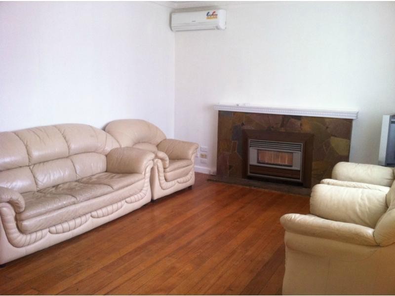 25 Olive Road, Eumemmerring VIC 3177