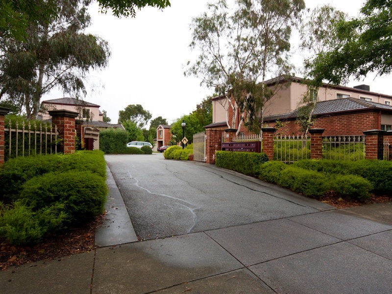 14/12 Grant Close, Berwick VIC 3806