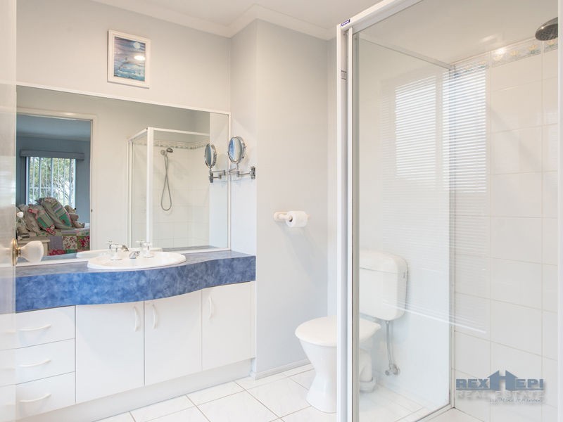 28 Hampshire Drive, Narre Warren South VIC 3805