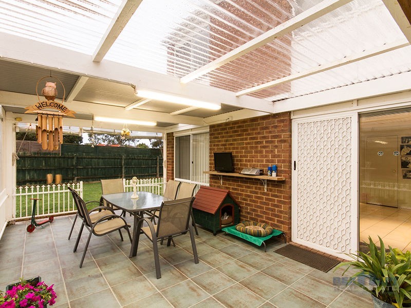 28 Hampshire Drive, Narre Warren South VIC 3805