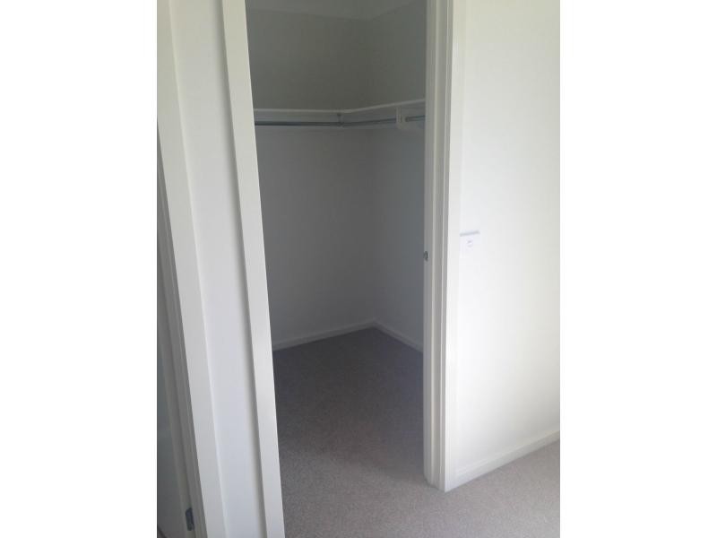 5 Bursaria Lane, Cranbourne West VIC 3977