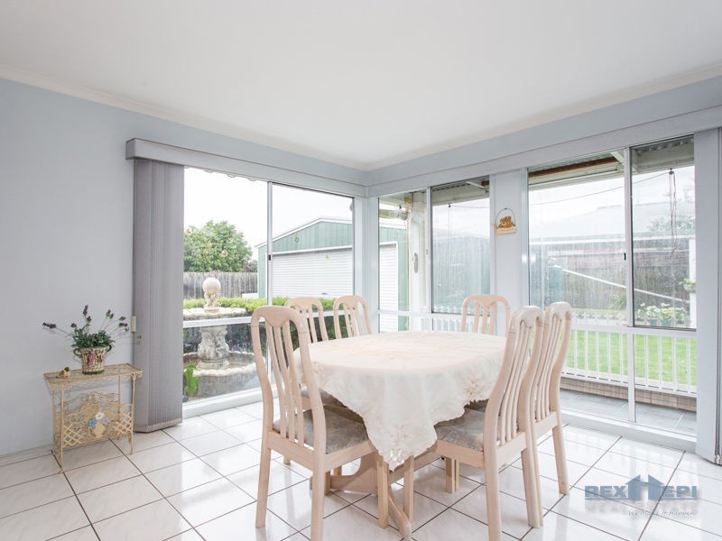 28 Hampshire Drive, Narre Warren South VIC 3805