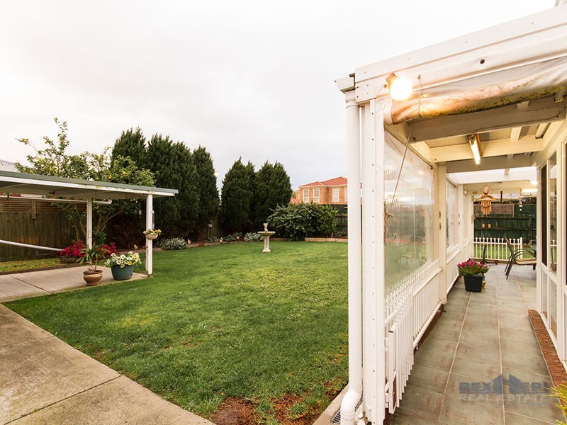 28 Hampshire Drive, Narre Warren South VIC 3805