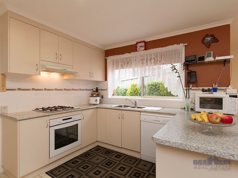 13 Jarvis Close, Narre Warren South VIC 3805