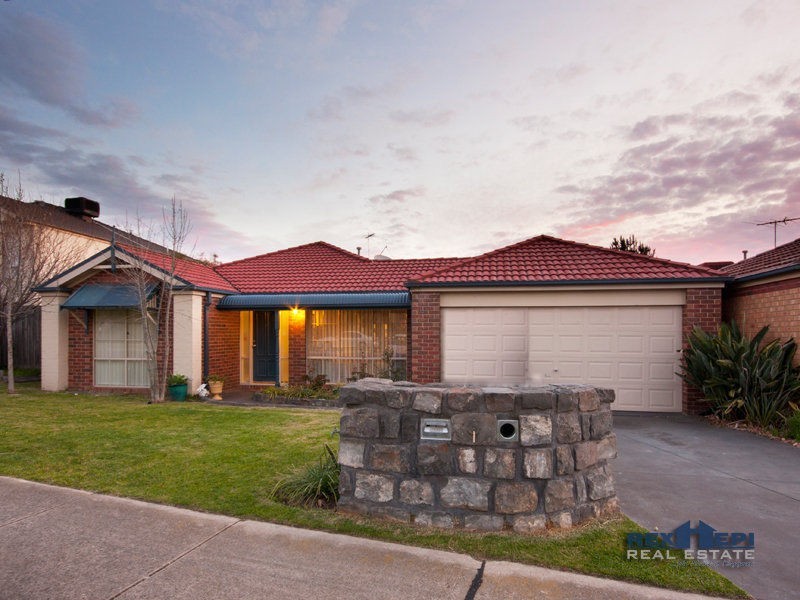 5 Sunvalley Blvd Street, Lynbrook VIC 3975