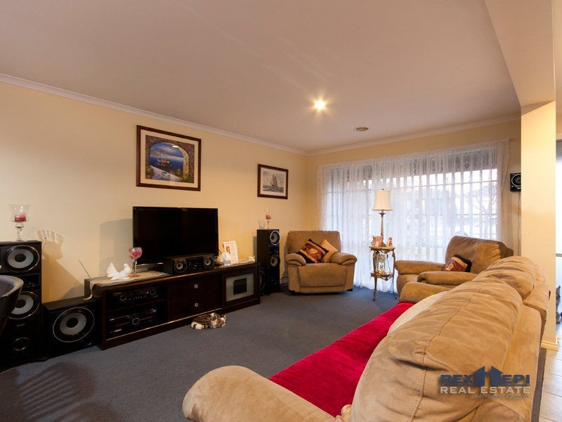 5 Sunvalley Blvd Street, Lynbrook VIC 3975