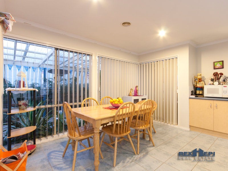 5 Sunvalley Blvd Street, Lynbrook VIC 3975
