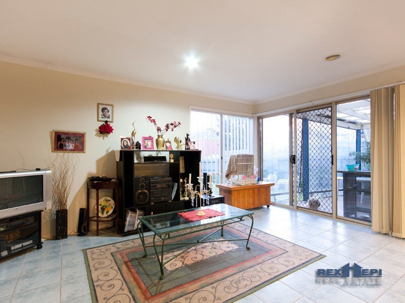 5 Sunvalley Blvd Street, Lynbrook VIC 3975