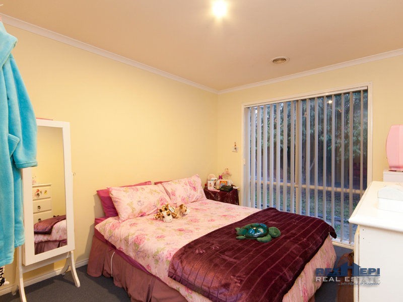 5 Sunvalley Blvd Street, Lynbrook VIC 3975