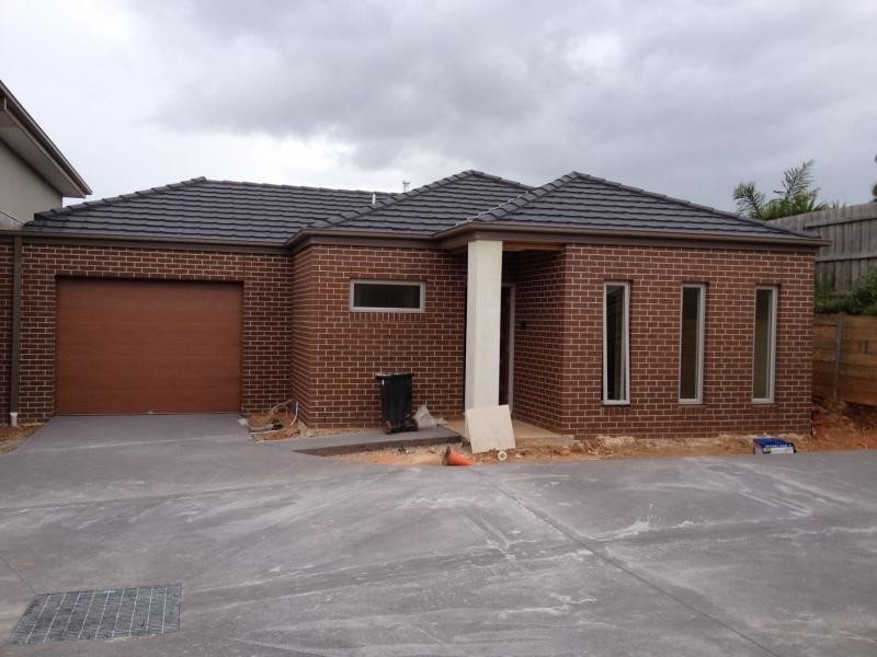 Unit 8/280 Pound Road, Hampton Park VIC 3976