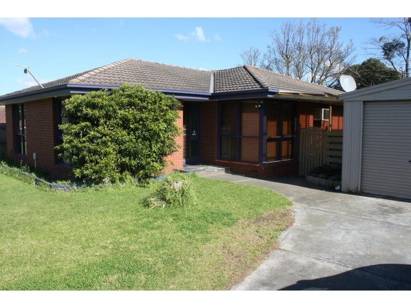 9 Glenbourne Road, Cranbourne VIC 3977