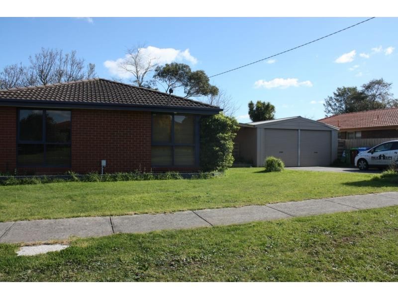 9 Glenbourne Road, Cranbourne VIC 3977