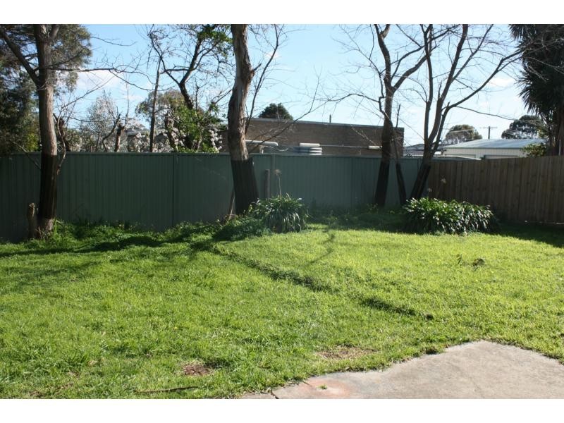 9 Glenbourne Road, Cranbourne VIC 3977