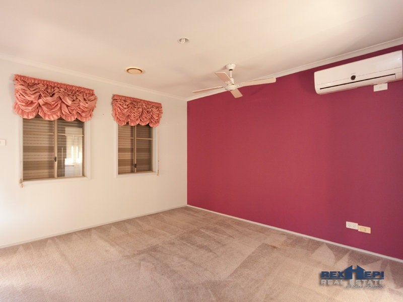 36 Lake View Drive, Narre Warren South VIC 3805