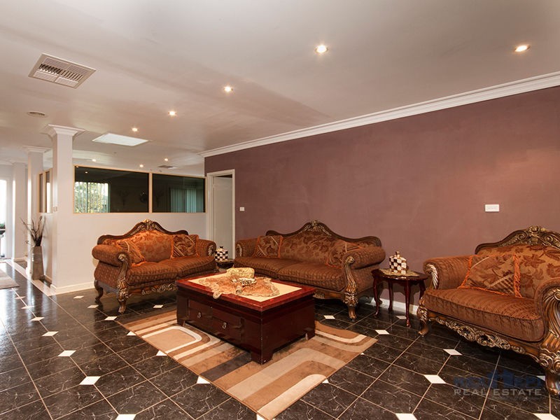 123 Holm Park Road, Beaconsfield VIC 3807