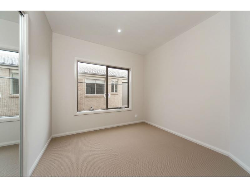 52 Linden Tree Way, Cranbourne North VIC 3977