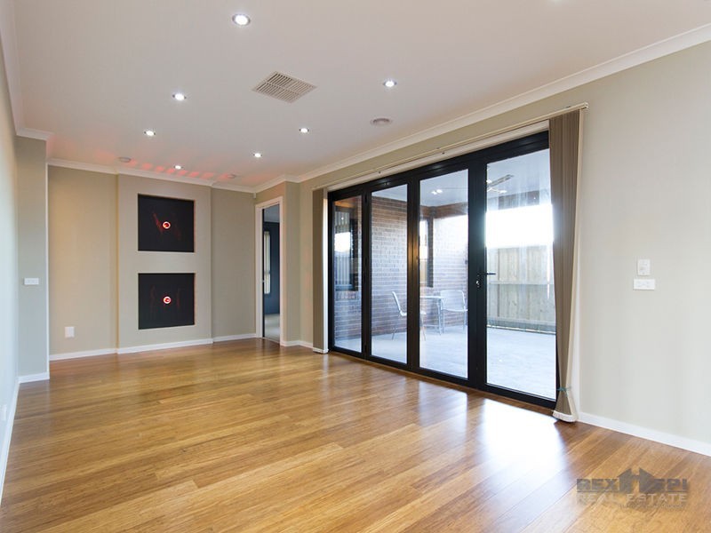 39 Everlasting Boulevard, Cranbourne West VIC 3977