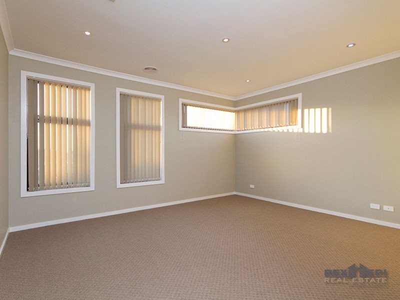 39 Everlasting Boulevard, Cranbourne West VIC 3977