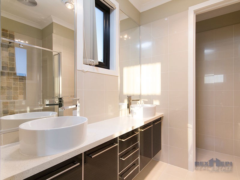 39 Everlasting Boulevard, Cranbourne West VIC 3977