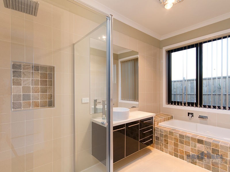 39 Everlasting Boulevard, Cranbourne West VIC 3977