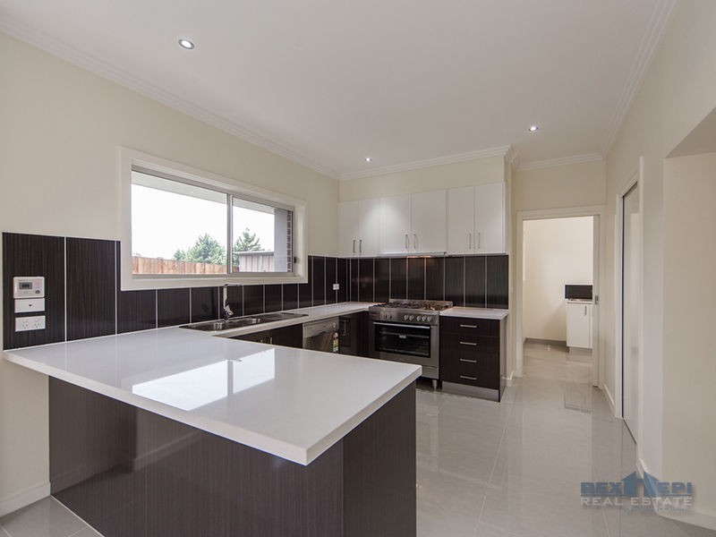 Unit 7/6-8 Innes Court, Berwick VIC 3806