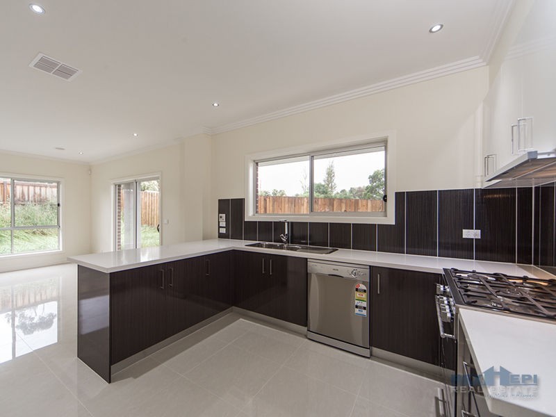 Unit 7/6-8 Innes Court, Berwick VIC 3806