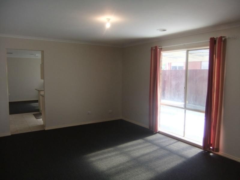 35 Bella Crescent, Hallam VIC 3803