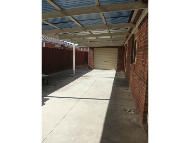 35 Bella Crescent, Hallam VIC 3803