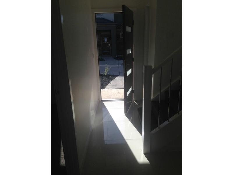 9/280 Pound Road, Hampton Park VIC 3976