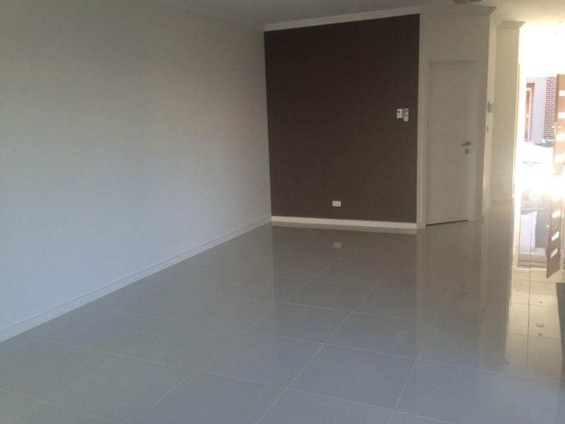 9/280 Pound Road, Hampton Park VIC 3976