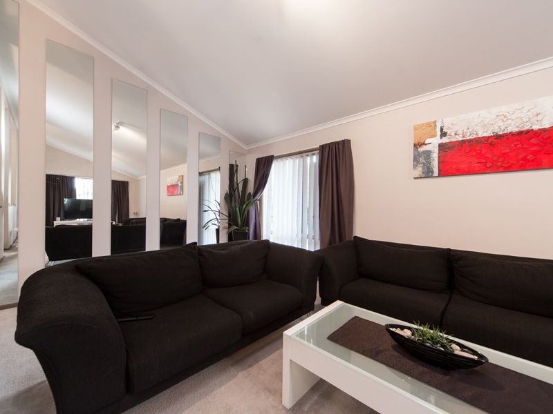 3 Enoch Rise, Hallam VIC 3803