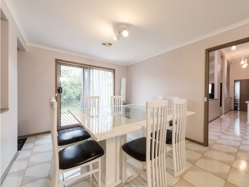 3 Enoch Rise, Hallam VIC 3803