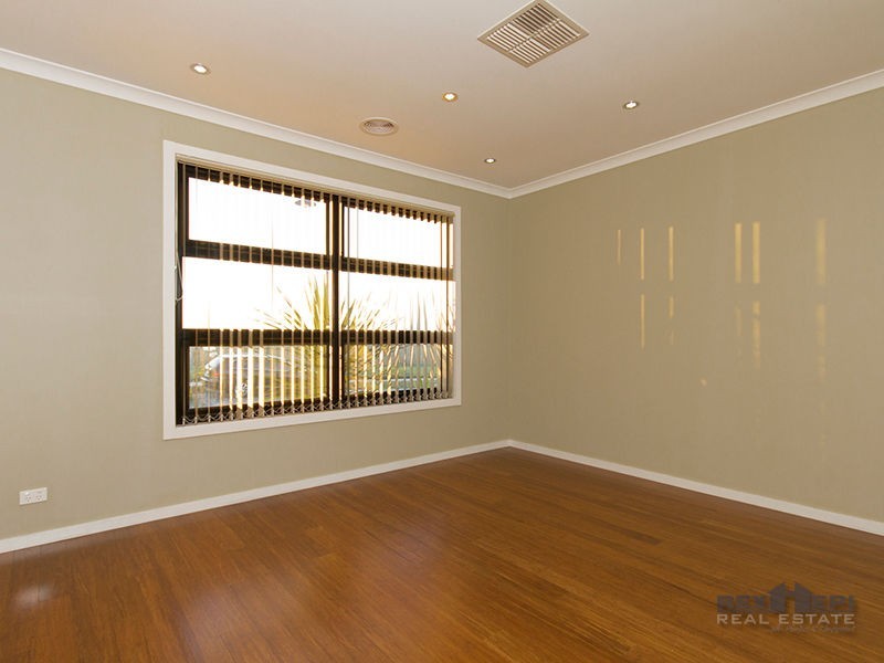 39 Everlasting Boulevard, Cranbourne West VIC 3977