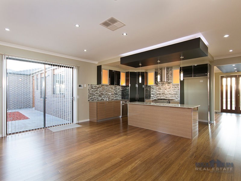 39 Everlasting Boulevard, Cranbourne West VIC 3977