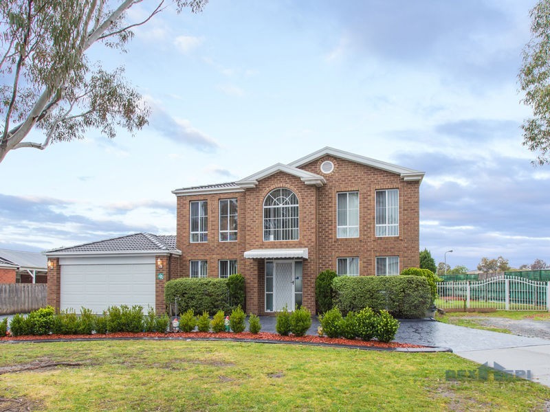 28 Hampshire Drive, Narre Warren South VIC 3805