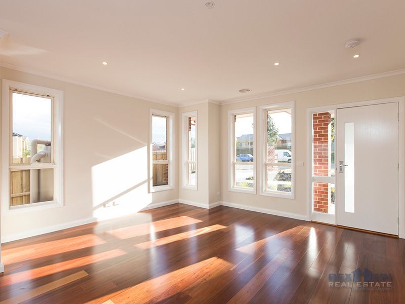 2/105 Springfield Drive, Narre Warren VIC 3805