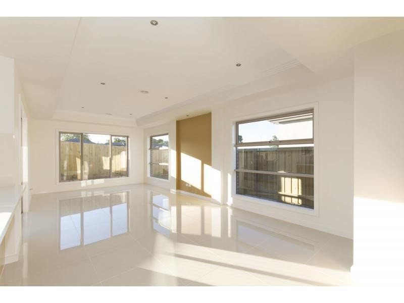 4/280 Pound Road, Hampton Park VIC 3976