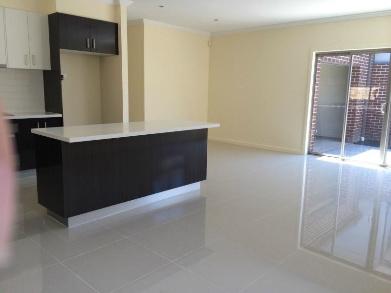 Unit 8/280 Pound Road, Hampton Park VIC 3976
