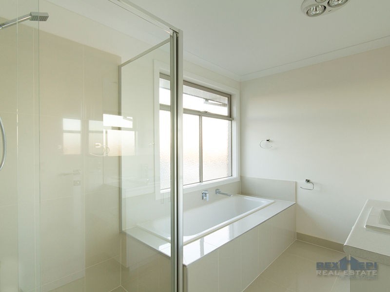 Unit 12/280 Pound Road, Hampton Park VIC 3976