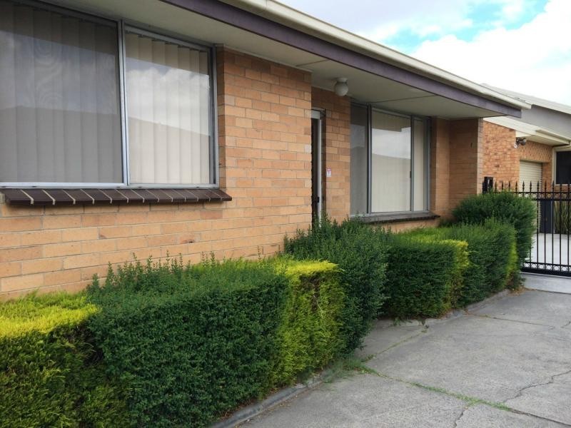 Unit 4/64 Hammond Road, Dandenong VIC 3175