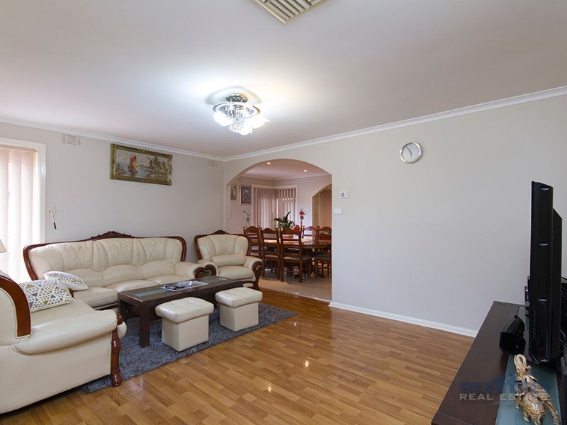 22 Azalea Crescent, Dandenong North VIC 3175